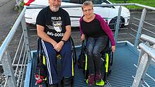 Gemeinsam meistern sie die Hürden im Alltag: Eckhard Stemmler und Antje Graf. Beide sind an Ataxie erkrankt, beide waren die ersten in ...
