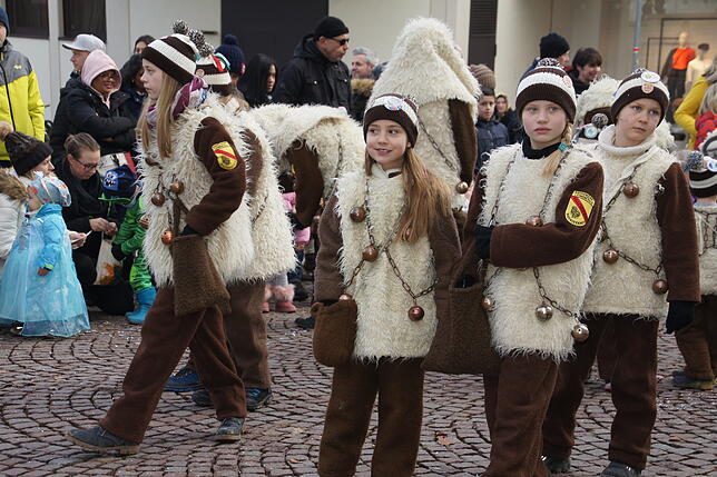 Bild 4: Bilder vom Kinderumzug zum Ringtreffen des Alemannischen Narrenrings am Samstag