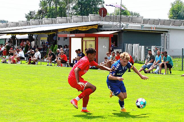 Bild 8: Nachwuchs des SC Freiburg verliert Testspiel in Jestetten &ndash; und wir haben Bilder!