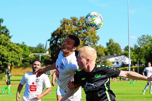 Bild 14: Die besten Bilder vom 5:2-Sieg des Hegauer FV im Testspiel beim FC Steißlingen