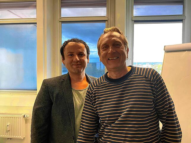 Dieter Bös (vorne) und Xhavit Hyseni von Kokon Entertainment sind Veranstaltungspartner des Festivals.