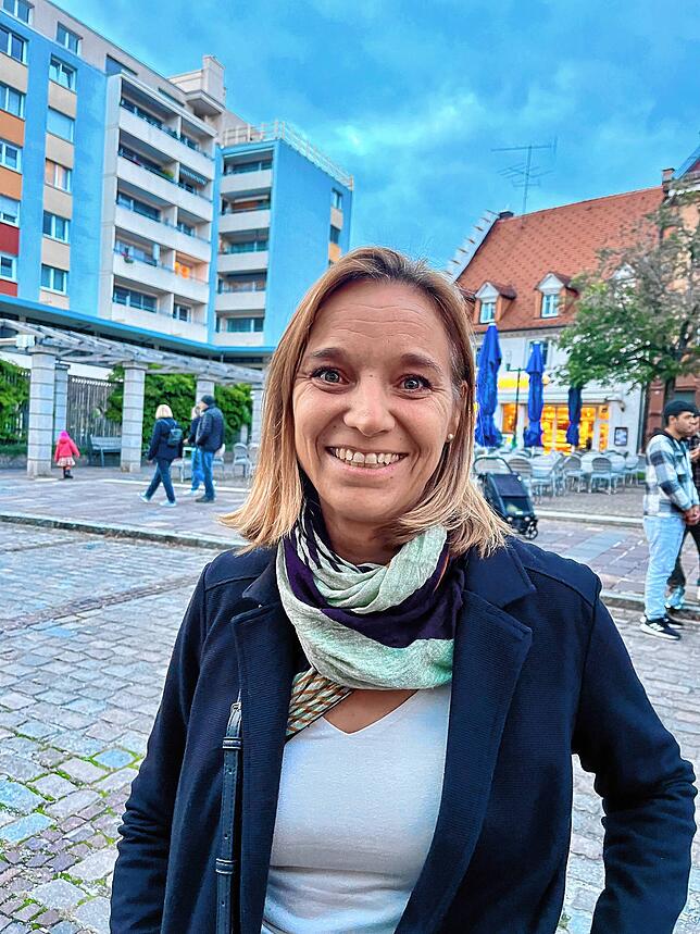 Nadine Backfisch freut sich über die lebendige Innenstadt.