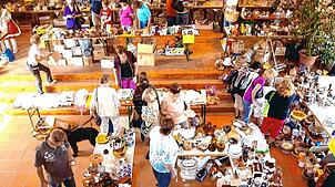 Der Trödelmarkt mit seinem großen Gebrauchtwarenbestand wurde bisher von der regionalen wie überregionalen Bevölkerung sehr gut angenommen.