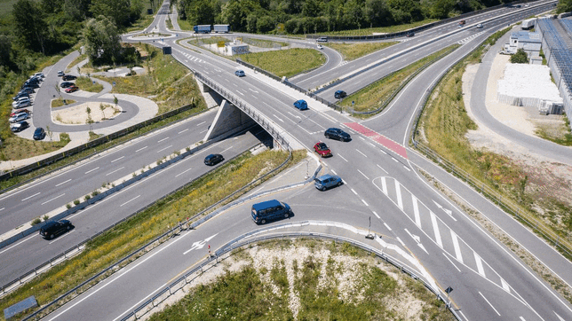 Bild : Unübersichtlich bleibt es an der Kindlebild-Brücke, aber immerhin ist der Verkehrsknotenpunkt vor Konstanz sicherer