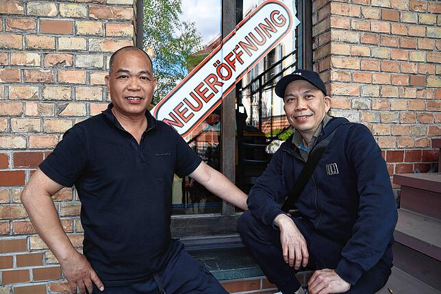 Tien Dung Pham und Trieu Duong Vu (von links) sind alte Freunde aus der Studienzeit. Zusammen eröffnen sie nun ein vietnamesisches ...