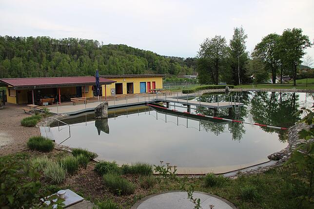 Der Badesee Eggingen wird ab 2022 vom Badesee-Verein Eggingen betrieben. Wer im See baden möchte, muss Mitglied im Verein sein.
