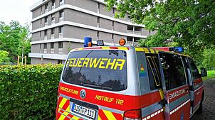 Weil der Alarm auslöst, rückt die Feuerwehr zum ersten Mal in das neue Pflegeheim an der Gartenstraße aus.
