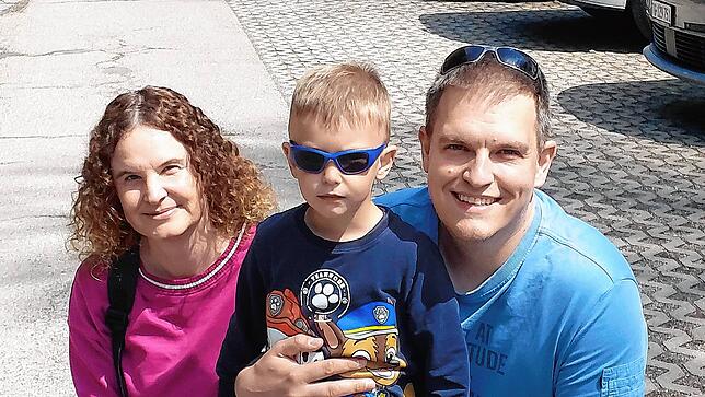 Die Familie Frommer verbringt den Nachmittag im Streichelzoo. Die Deißlinger könnten mit Parkgebühren in angmessenem Rahmen leben