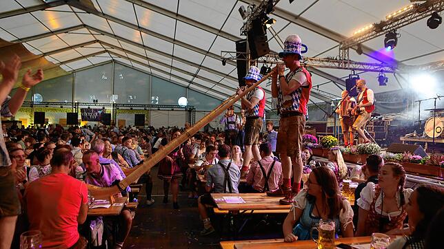 Bild 4: Bilder vom Konstanzer Oktoberfest am Freitagabend (Teil 1)