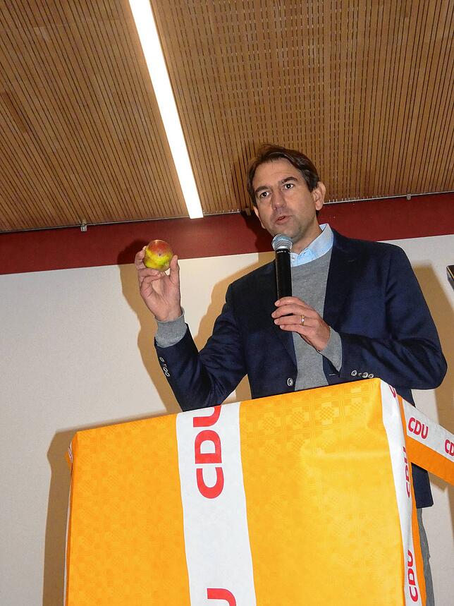 Andreas Jung, stellvertretender Vorsitzender der CDU/CSU-Bundestagsfraktion sprach von Ratlosigkeit der jetzigen Bundesregierung, die ...
