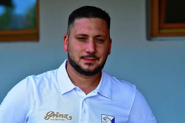 Trainer Sandro Marchi (FC Erzingen): „Erst nach der Pause, als wir nichts mehr zu verlieren hatten, haben wir mutiger gespielt.“