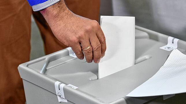 Der Bürgermeisterwahlkampf hat offiziell begonnen. Mit Christian Dröse und Manfred Krüger haben bereits zwei bekannte Gesichter ihre ...