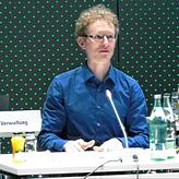 Der Konstanzer Klimamanager Lorenz Heublein bei seiner Rede im Gemeinderat.