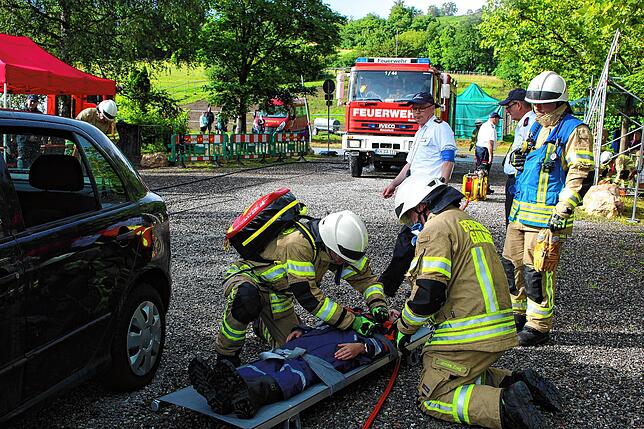 Bild 15: Auftakt des Feuerwehrfests mit 68. Kreisfeuerwehrtag