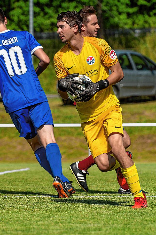 Bild 25: FC Weizen legt im Abstiegsspiel zur Kreisliga B ein 3:0 gegen FC Huttingen vor &ndash; wir haben Bilder!