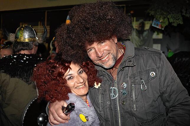 Bild 33: Konstanzer Straßenfasnacht 2025: Weiter geht‘s – auch am Fasnachtssamstag sind die Narren los