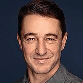 Mike Bernd ist KI-Experte und Programmmanager beim Stifterverband Deutsche Wissenschaft.