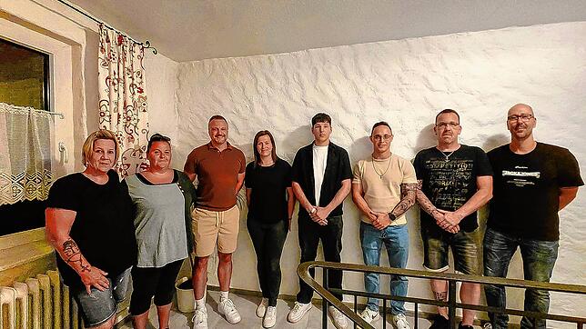 Alexandra Pfaff (von links), Julia Nösges, Daniel Heizmann, Nicole Heine, Jako Tankulijc, Lorenzo Voppichler, Michael Pfaff und Timo ...