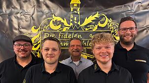 Der neue Vorstand (von links): Beisitzer Bernd Vollmann (neu), stellvertretender Vorsitzender Dennis Dörflinger (neu), Kassierer Michele ...