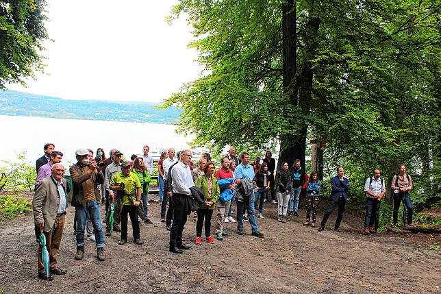 Während der Bürgermeister über die Probleme mit dem Untergrund Molasse berichtet und weitere Pläne für die Marienschlucht vorstellt, ...