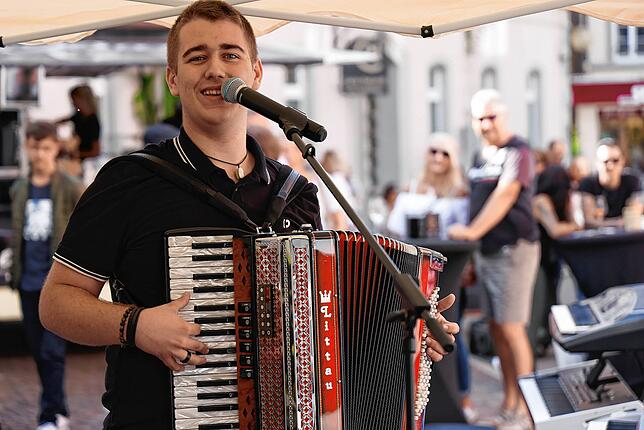 Bild 20: &bdquo;Musik uff de Gass&ldquo;: Die besten Bilder vom verkaufsoffenen Sonntag in Radolfzell