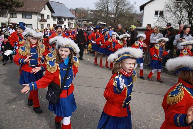 Bild 10: So war der Kinderzunftmeisterempfang der Narrenvereinigung Hegau-Bodensee – Bilder vom Umzug!