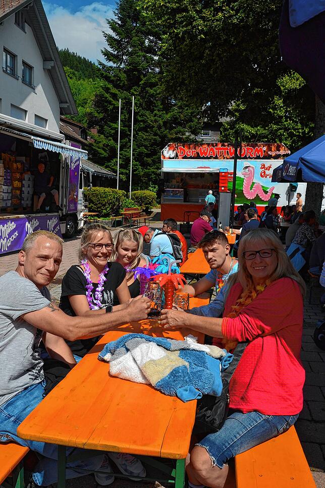 Bild 4: Bilder des Hamburger Fischmarkt in Todtmoos