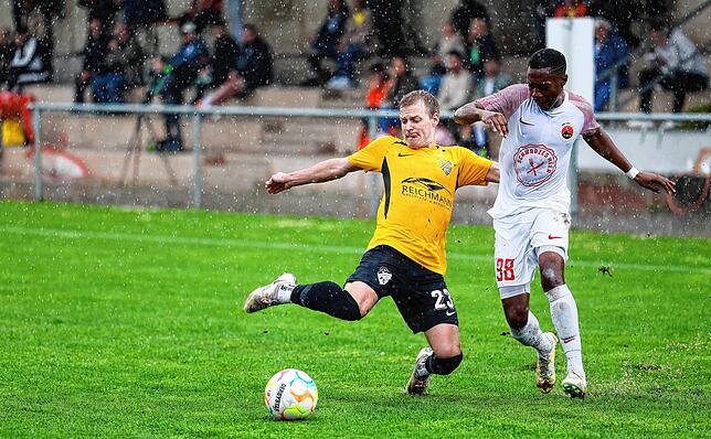 Bild 1: Die besten Bilder vom Landesliga-Spiel zwischen dem TSV Singen und dem FC Gutmadingen