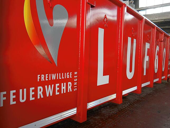 In einem speziellen Container gelangt der Luf an den Einsatzort.