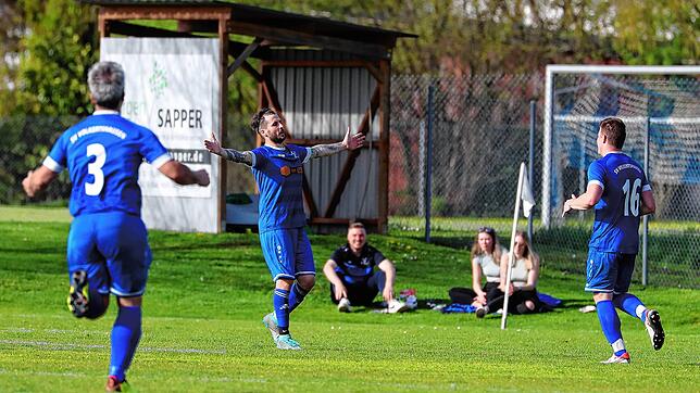 So möchte der SV Volkertshausen (hier gegen die SG Reichenau/R.-Waldsiedlung) am Samstag gerne auch gegen den FC Kluftern jubeln.