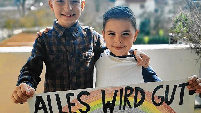 Lukas Leicht und sein Bruder Felix haben dieses fröhliche Bild gezeichnet. Lukas geht in die Bickebergschule und arbeitet sein ...