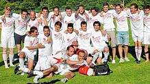 Meister 2012: Der FC Tiengen 08 setzte sich am letzten Spieltag im Fernduell mit dem TuS Efringen-Kirchen durch. Das Heimspiel gegen ...