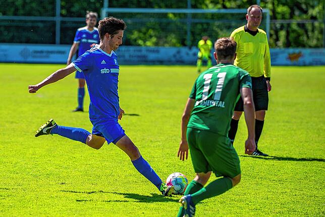 Bild 38: FC Weizen rettet sich durch das 2:1 beim SV Rheintal vor dem Direktabstieg &ndash; und wir haben Bilder!