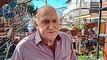 Siegfried Willibald, hier in seinem Garten in Daisendorf, hat sein Amt als erster stellvertretender Bürgermeister niedergelegt. Im März ...
