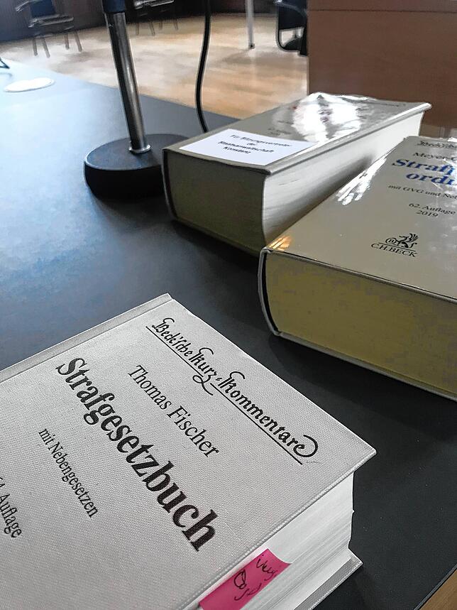 Angeklagt war der 23-Jährige wegen einer Vergewaltigung. Das Strafgesetzbuch sieht dafür eine Mindeststrafe von zwei Jahren ...