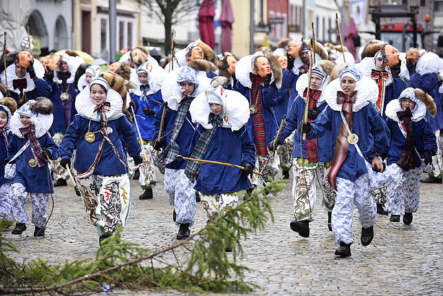 Bild 11: Bilder vom bunten Treiben am Fasnetsmontag in Villingen (2)