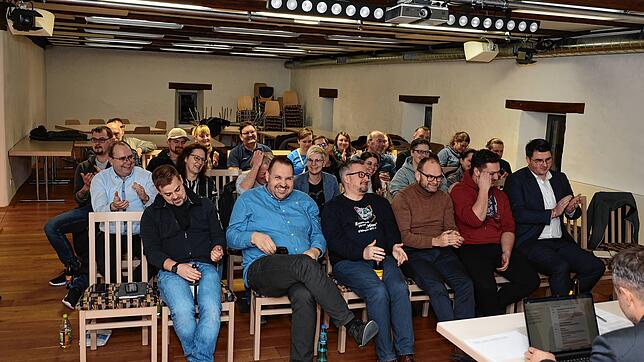 Gute Laune herrscht bei den Vertretern der Mitgliedsvereine in der Zuggesellschaft Villingen bei der Jahreshauptversammlung im ...