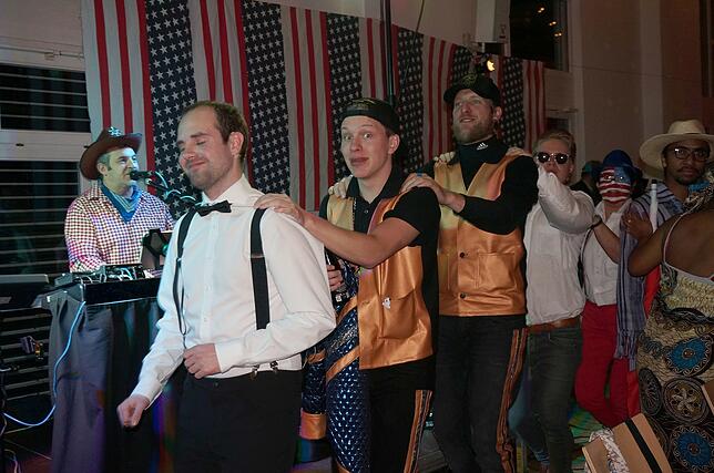 Bild 2: Bilder von der Pfarrfasnacht in Tiengen – Teil 1