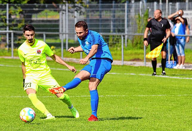 Bild 8: Die besten Bilder der Partie zwischen dem TSV Singen und dem FC Neustadt