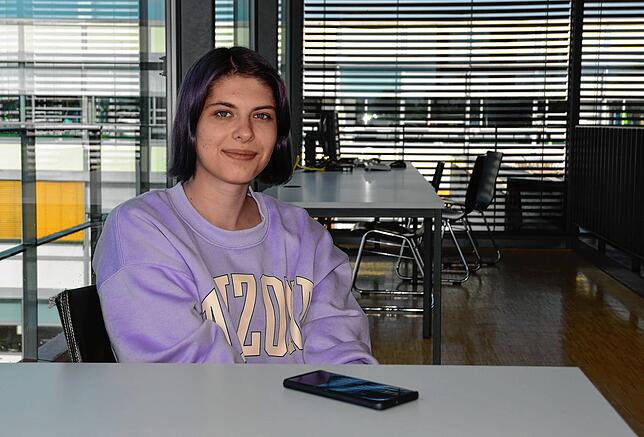 Natalia Solntseva ist Lehrerin am Bildungszentrum.