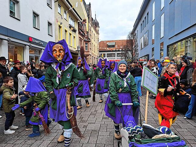 Bild 28: Großer Umzug am Fasnachtsmändig - Bilder
