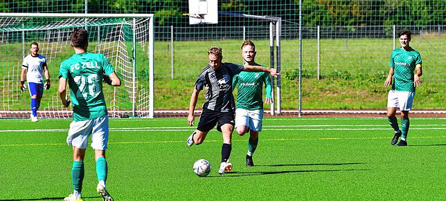 Bild 16: FC Zell besiegt den FC Hochrhein mit 3:0 – und wir haben Bilder!
