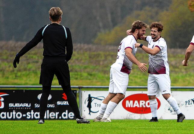 Bild 24: Acht Tore im Duell zwischen FV Walbertsweiler und SV Deggenhausertal. Wir haben die besten Bilder!