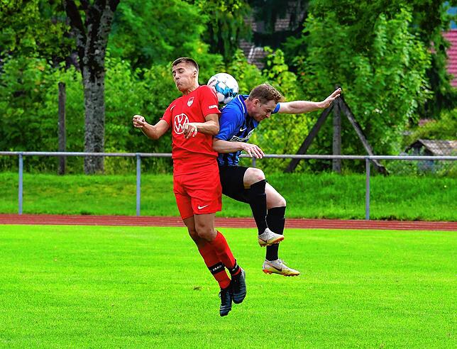 Bild 11: FC Tiengen 08 setzt sich mit 4:3 bei Aufsteiger SG FC Wehr-Brennet durch &ndash; und wir haben Bilder!