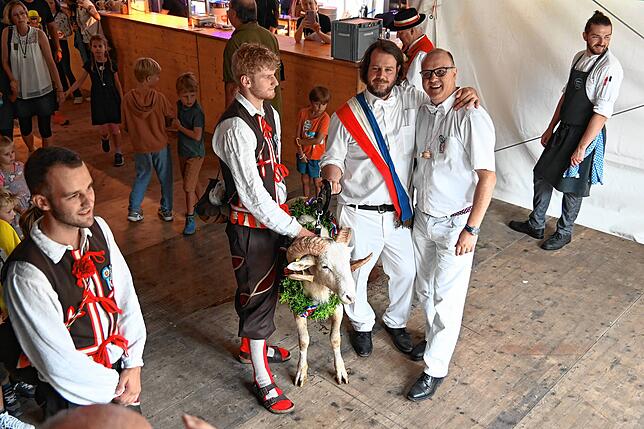 Bild 26: Bilder von der Bockverlosung