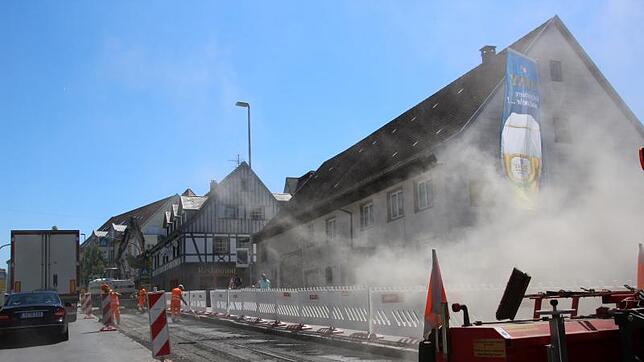 Wegen Straßenbauarbeiten musste die B31 seit Dienstag gesperrt werden.