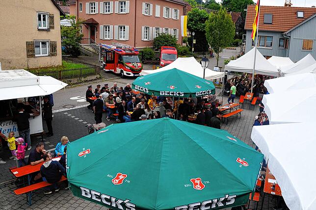 Bild 2: Alle Bilder: Schutzengelfest in Espasingen