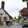 Das Rathaus in Bermatingen wurde laut Datierung am Eckständer 1745 errichtet. Das Gebäude ist ein geschütztes Kulturdenkmal.