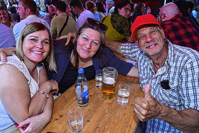 Bild 4: Die Narrozunft erwies sich wieder als perfekter Gastgeber beim Sommerfest im Spitalgarten.