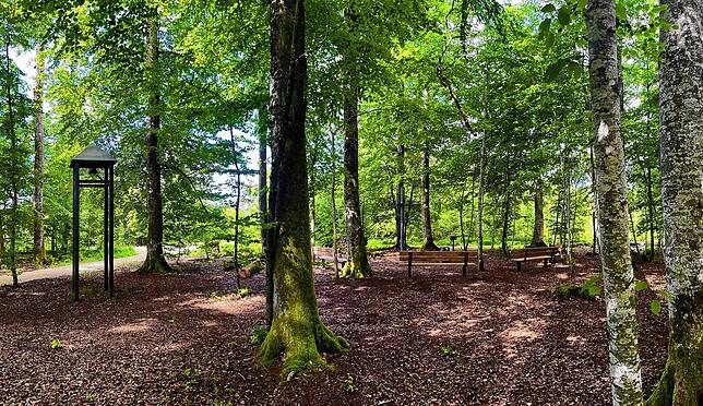 Wie das Skelett eines Glockenturms: Ähnlich wie hier im Ruheforst Zollernblick in Hechingen soll auch der Andachtsplatz in Rickenbach ...